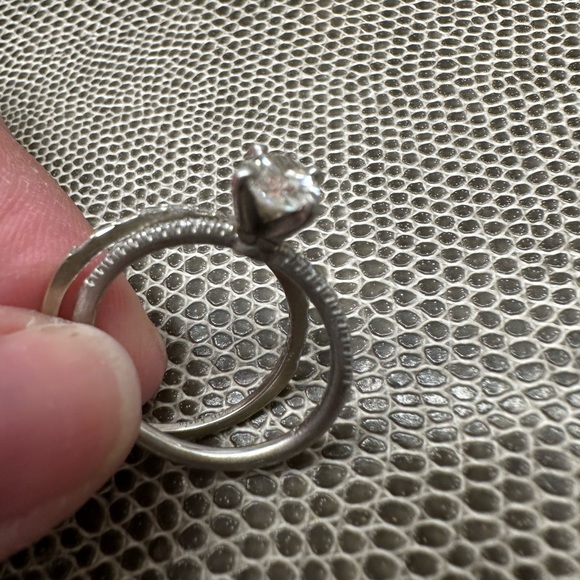 1 ct Platinum Oval Brilliant Diamond Ring Size 8 with Kasia Band - Picture 4 of 7